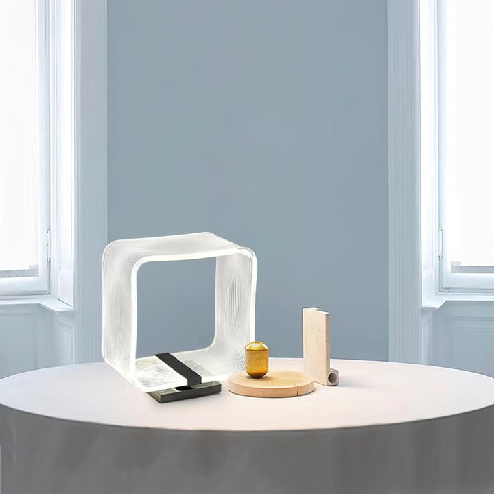 Geometric Wire Cube LED Table Lamp