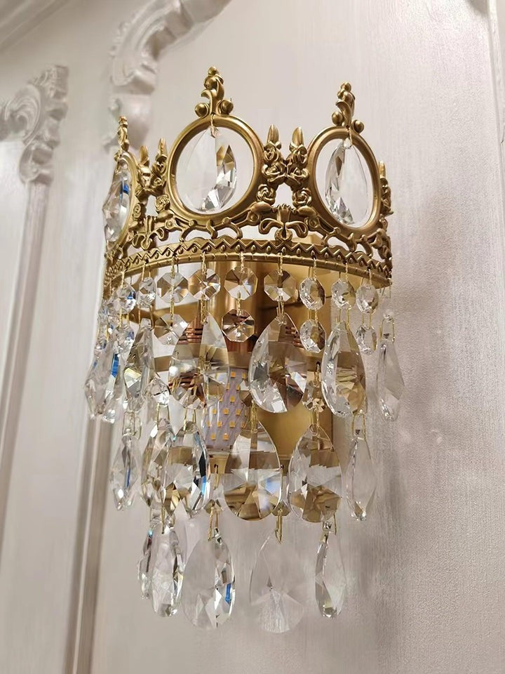 Hand-Cut Crystal Droplet Wall Sconce in Brass Finish