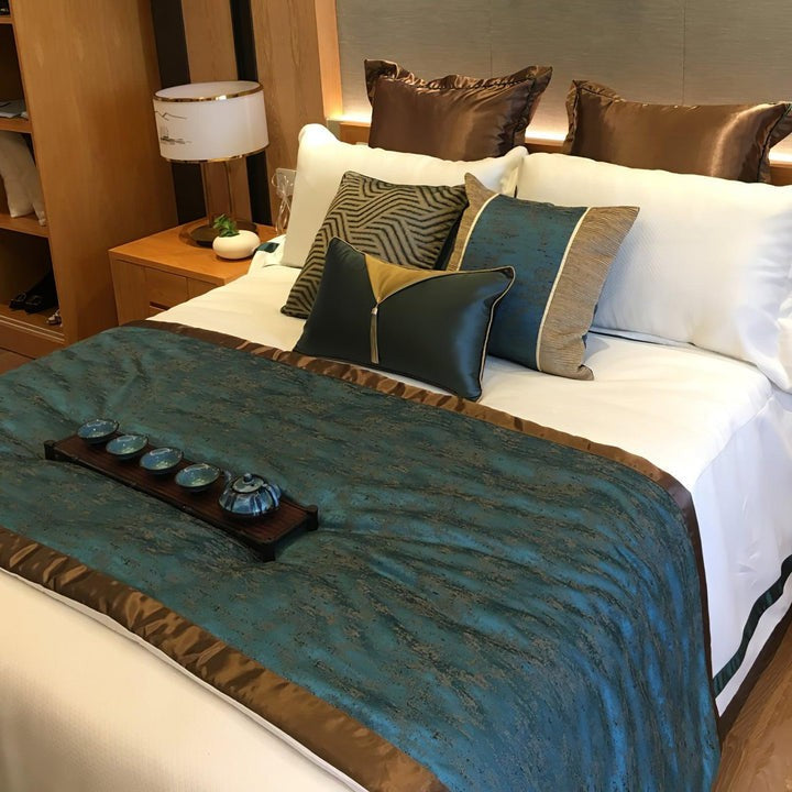 Modern Gold Table Lamp with Geometric Accents and White Shade