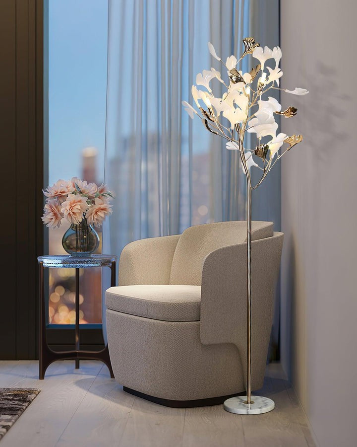 Nature-Inspired Ginkgo Leaf Floor Lamp – Ambient Lighting