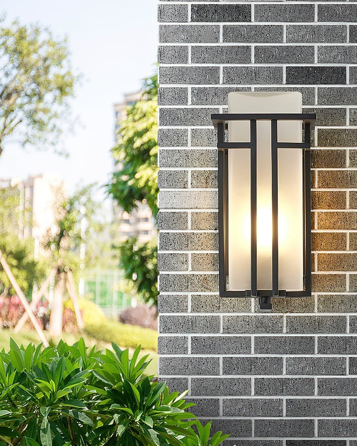 Retro Iron Outdoor Wall Sconce – Rustproof IP65 Wall Light