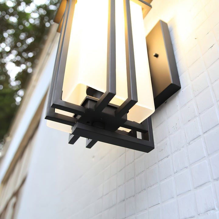 Retro Iron Outdoor Wall Sconce – Rustproof IP65 Wall Light