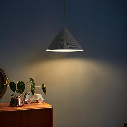 Hat Resin Pendant Lamp