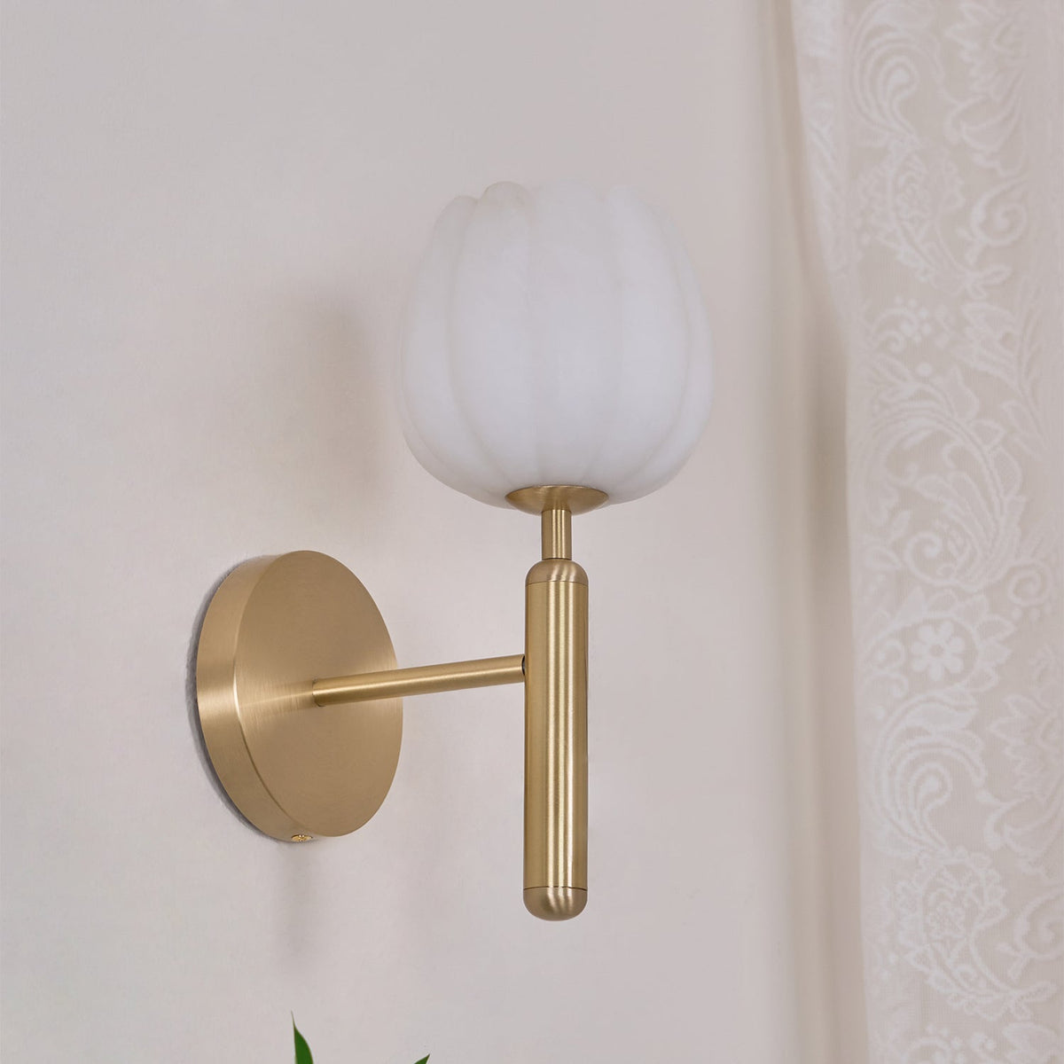 Mian Wall Lamp