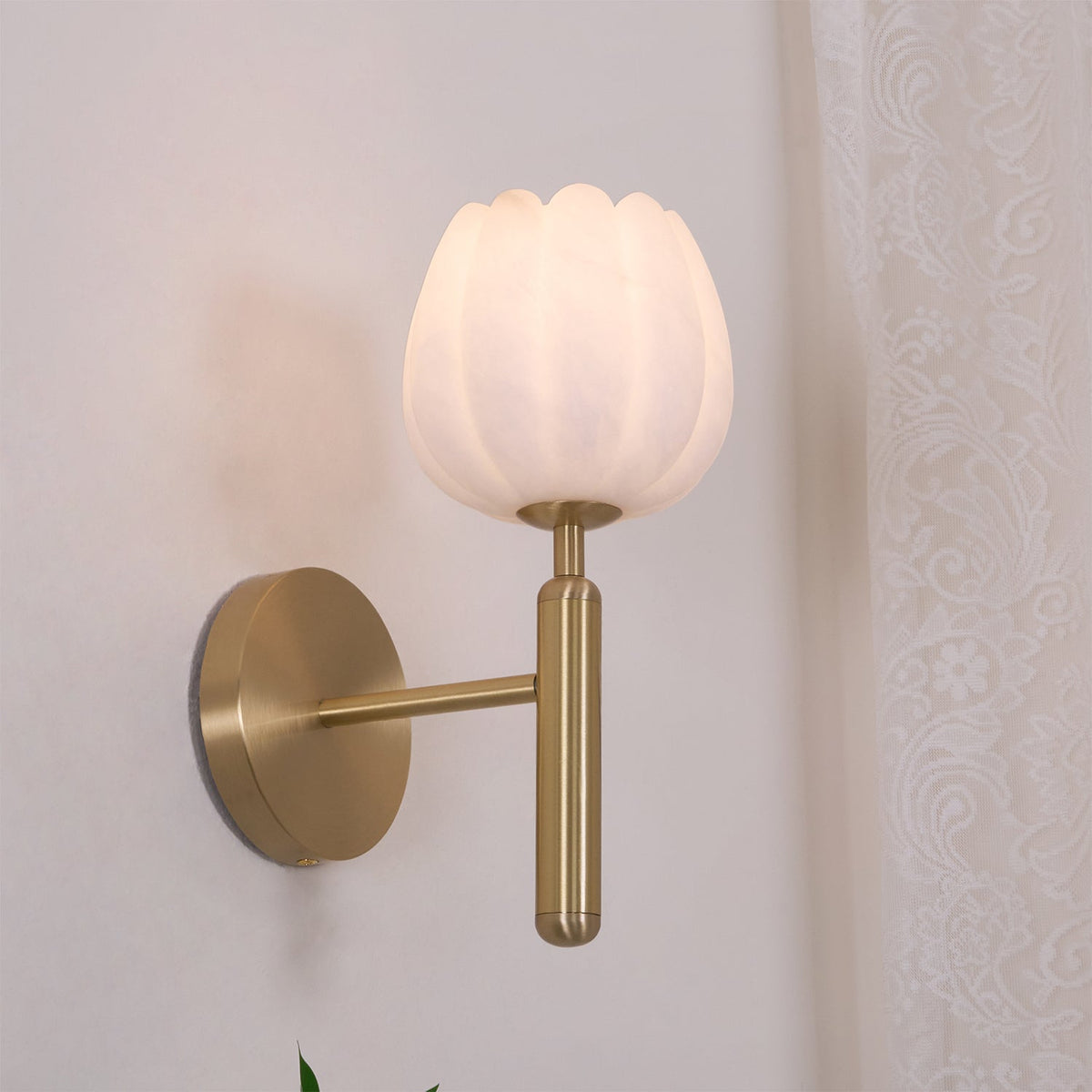 Mian Wall Lamp