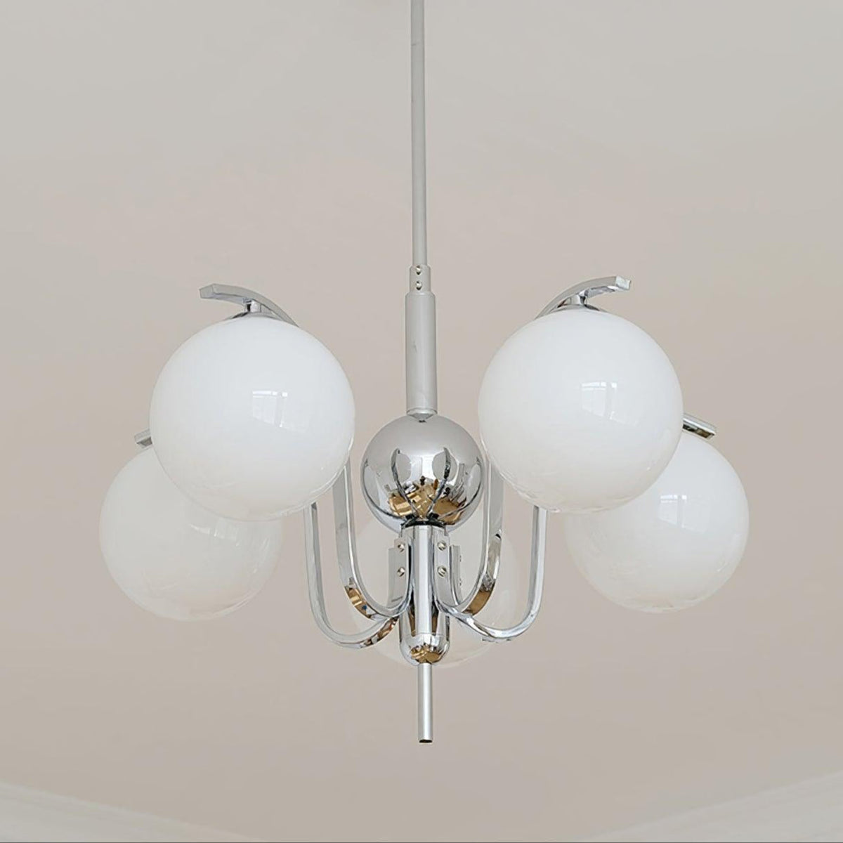 Modo Deco Chandelier