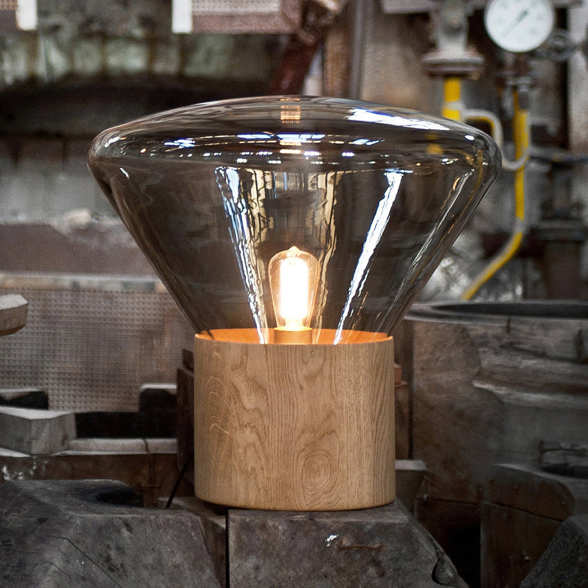 Bois Table Lamp