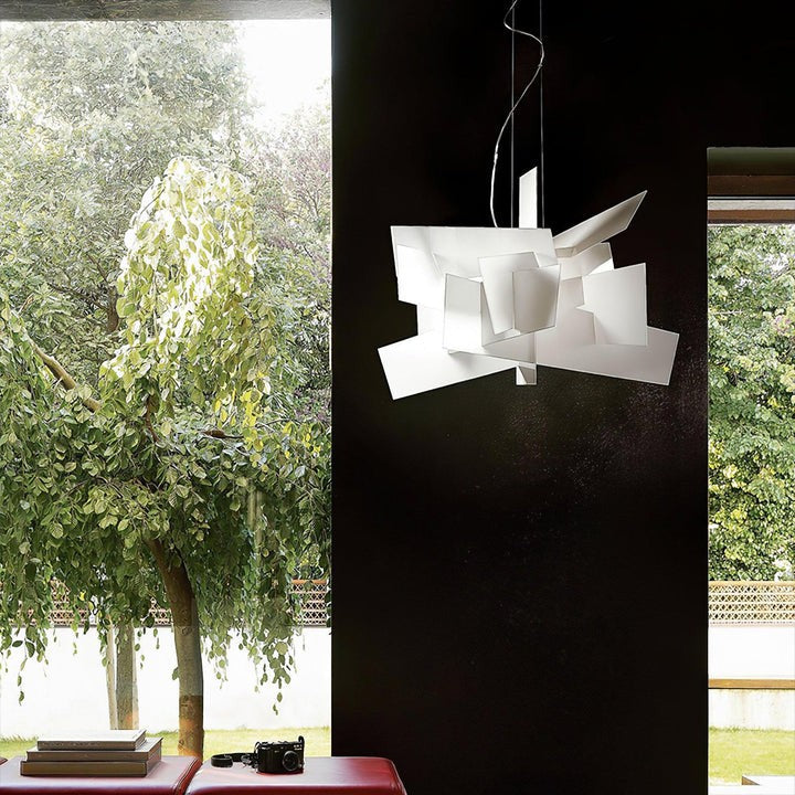 Dynamic Geometric Web Pendant Light