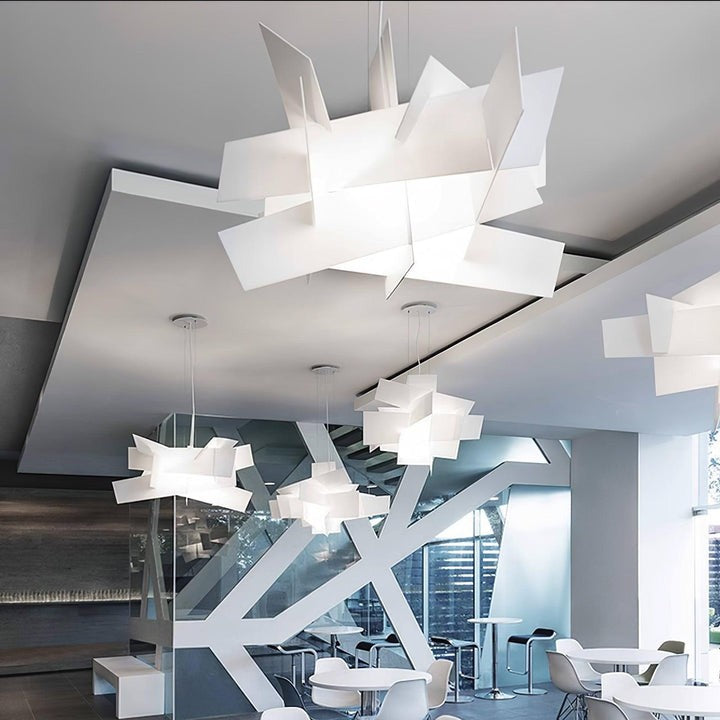Dynamic Geometric Web Pendant Light