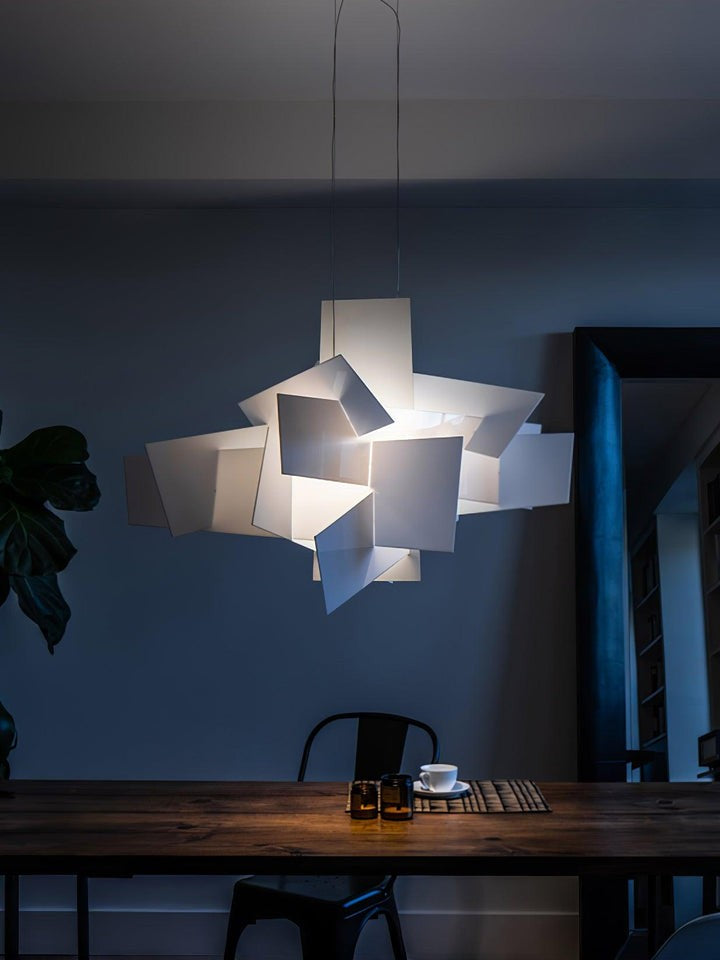 Dynamic Geometric Web Pendant Light