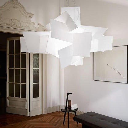 Dynamic Geometric Web Pendant Light