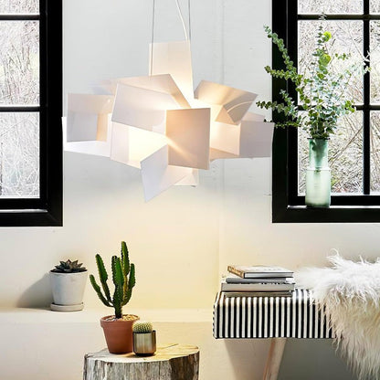 Dynamic Geometric Web Pendant Light