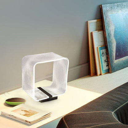 Geometric Wire Cube LED Table Lamp