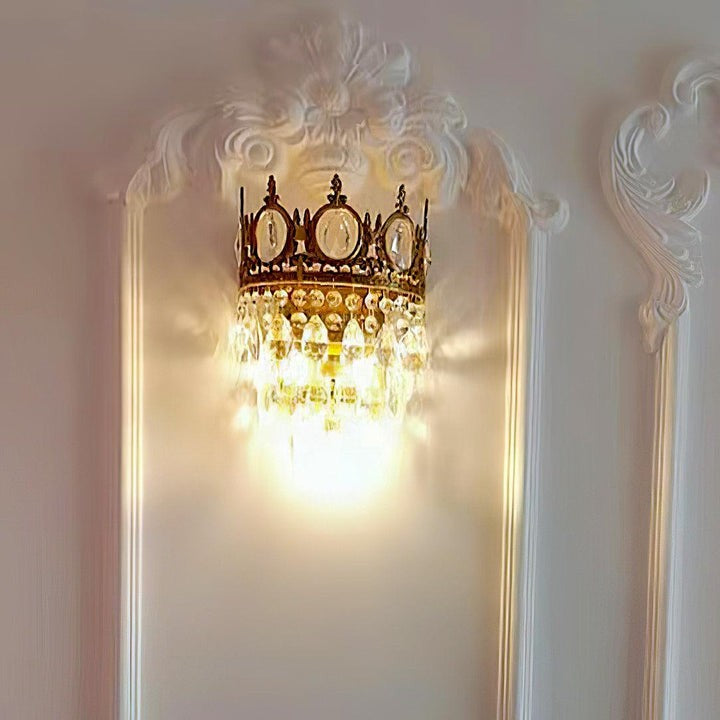 Hand-Cut Crystal Droplet Wall Sconce in Brass Finish