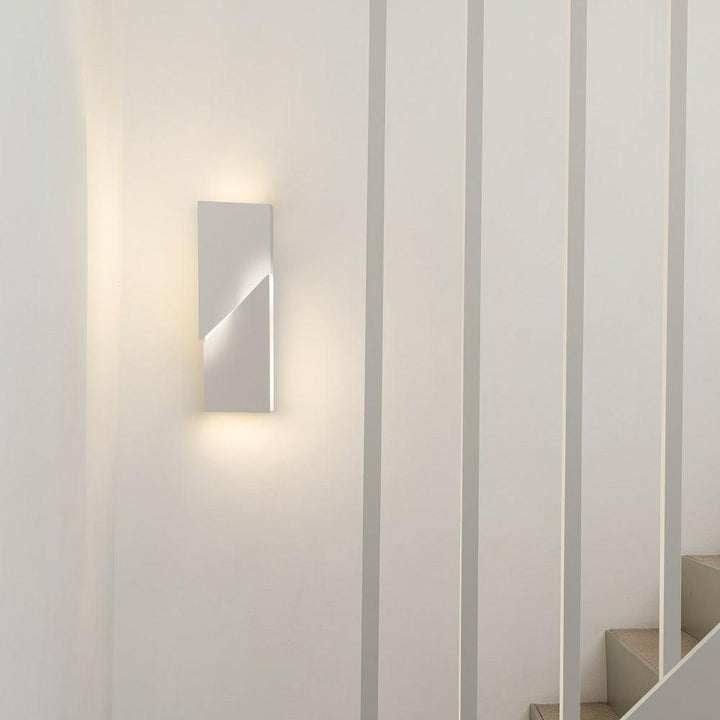 Rechargeable LED Aluminum Wall Sconce in Matte White