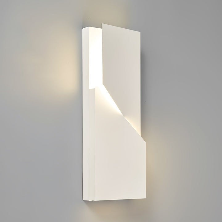 Rechargeable LED Aluminum Wall Sconce in Matte White