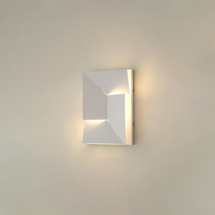Rechargeable LED Aluminum Wall Sconce in Matte White