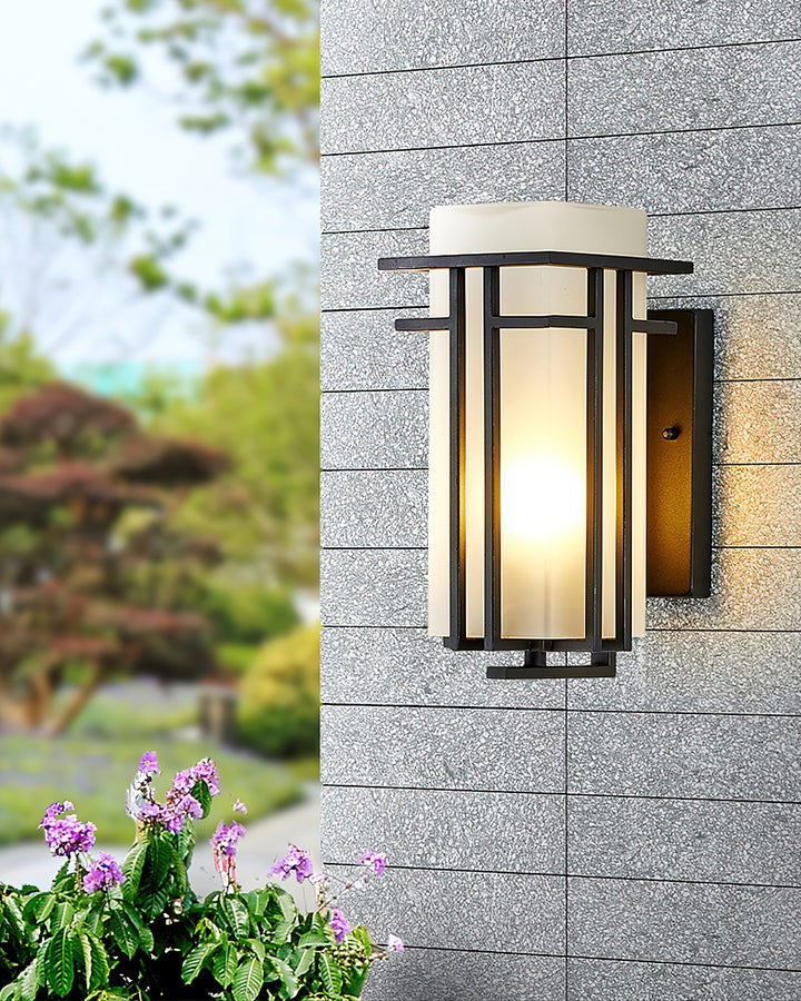 Retro Iron Outdoor Wall Sconce – Rustproof IP65 Wall Light