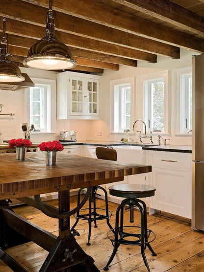 Rustic Country-Style Industrial Metal Pendant Light